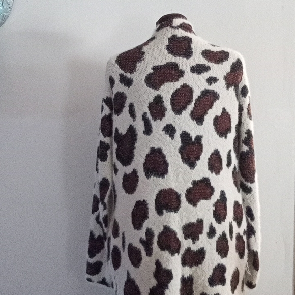 Kayla's Armoire cardigan sweater - Picture 6 of 10